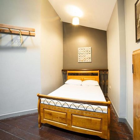 Le Bateau Aparthotel Liverpool Bagian luar foto