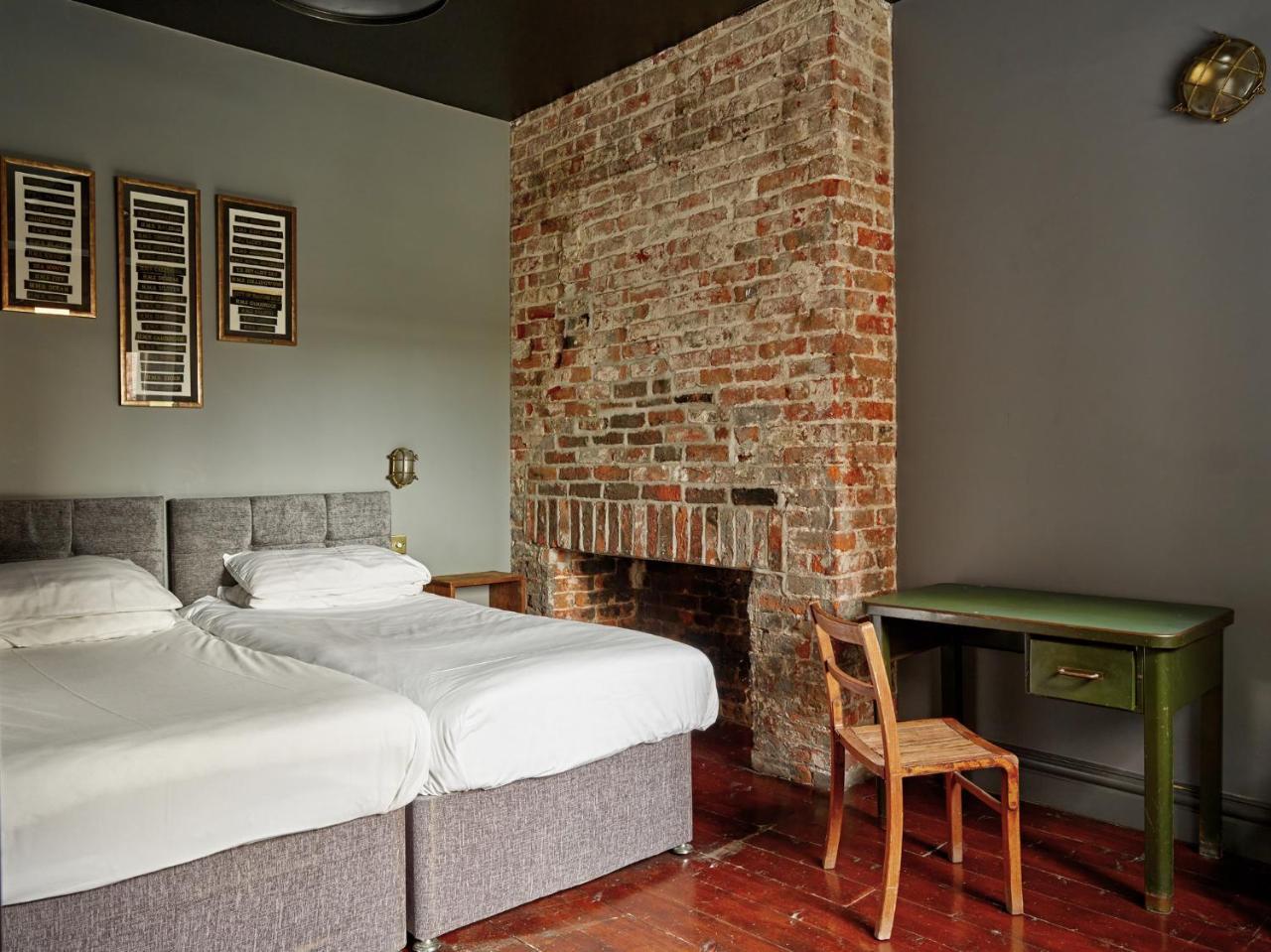 Le Bateau Aparthotel Liverpool Bagian luar foto